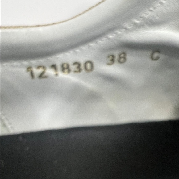 Gucci White/Beige GG Canvas and Leather Velcro Sneakers Size 38 - Picture 10 of 11